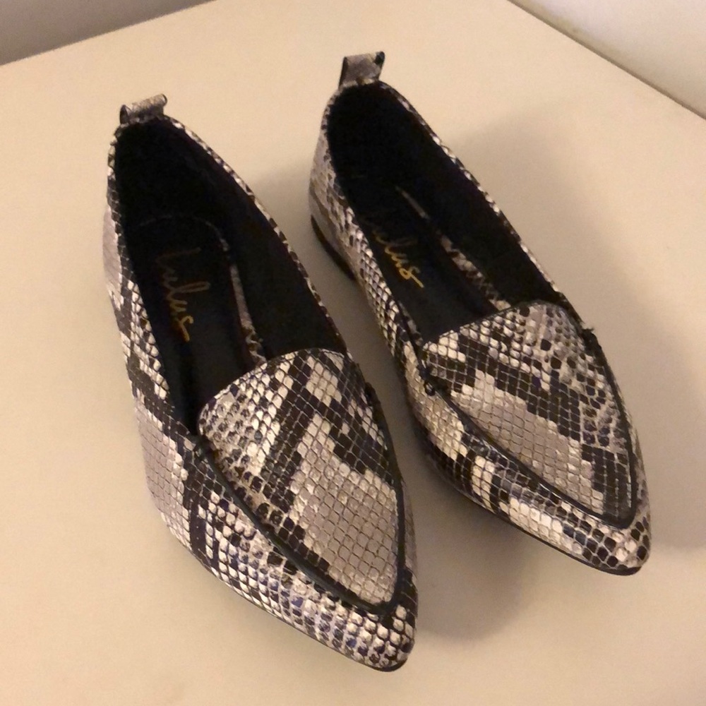 Lulu’s Snakeskin Flats (Sz 6.5) - Never Worn!